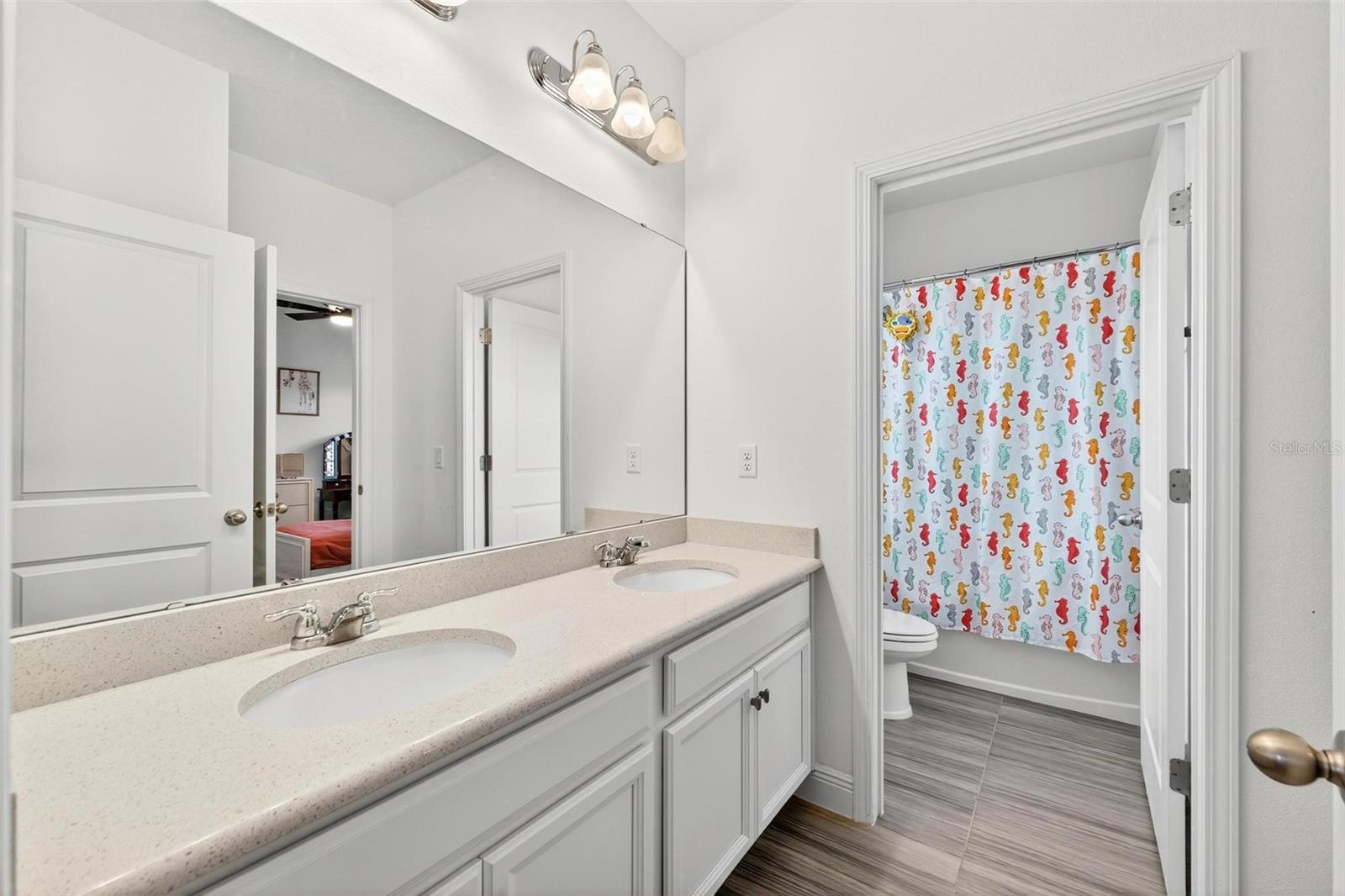 Image 31 of 39 For 427 Diamond Dove Cove