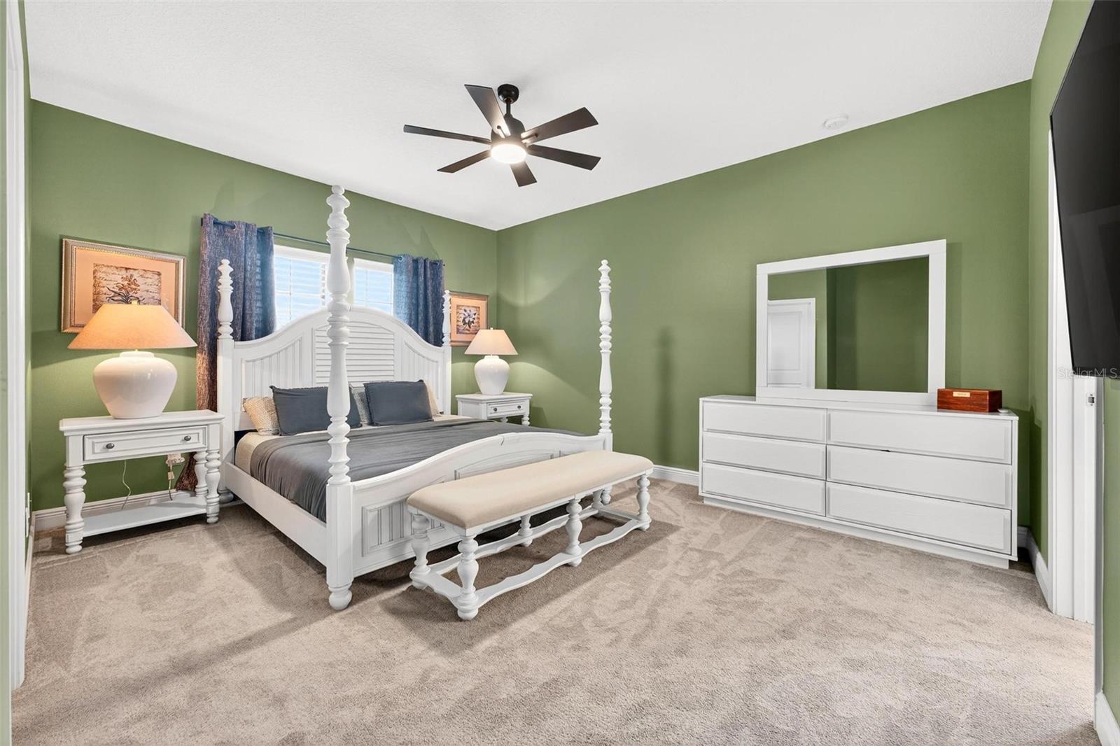 Image 32 of 39 For 427 Diamond Dove Cove