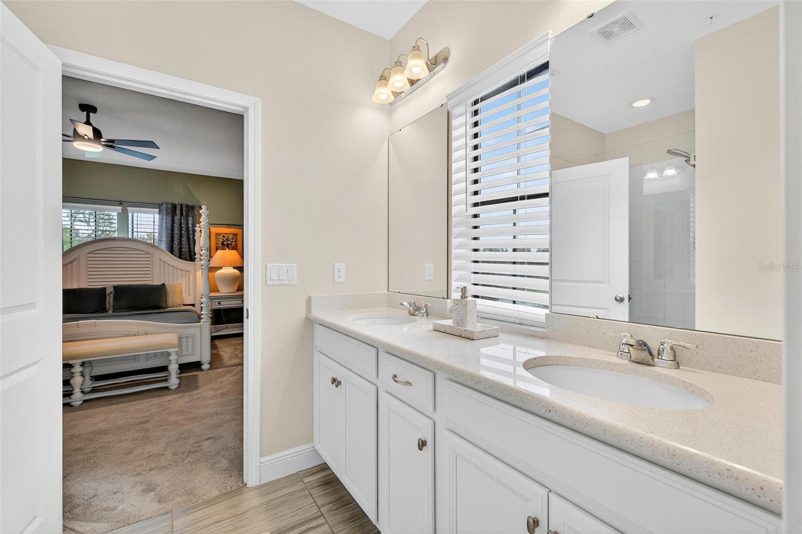 Image 35 of 39 For 427 Diamond Dove Cove