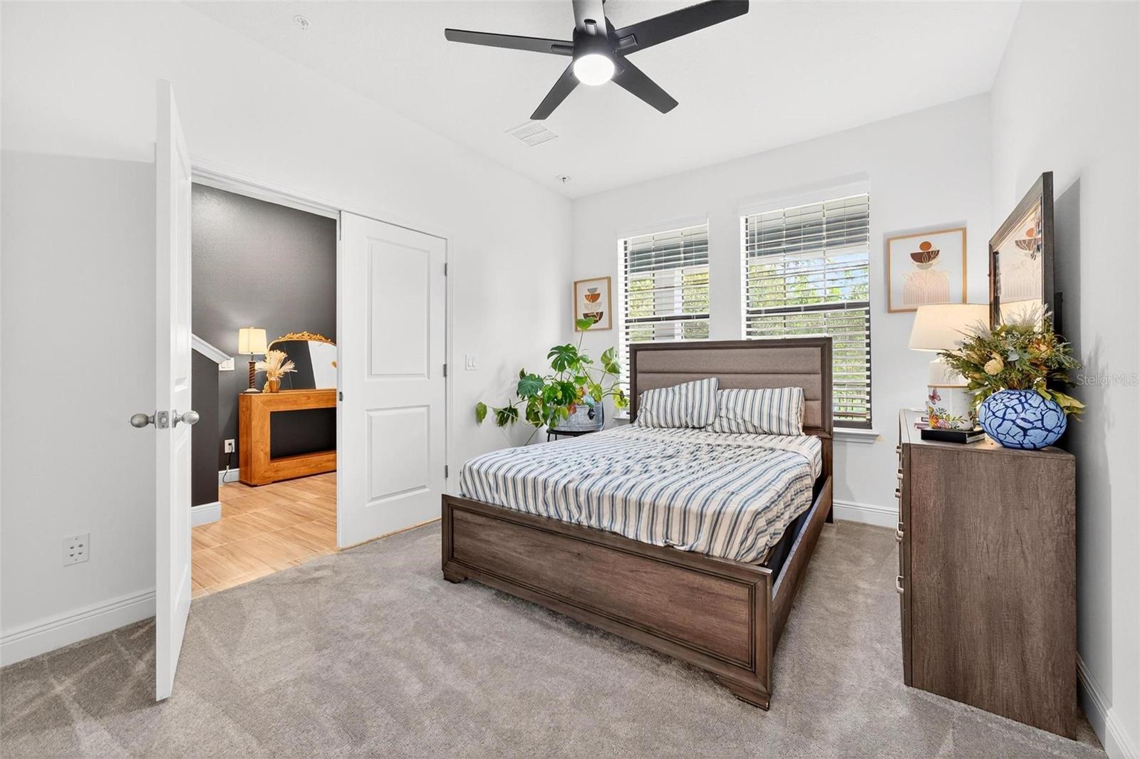 Image 5 of 39 For 427 Diamond Dove Cove