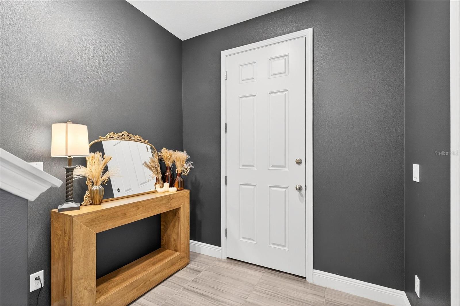 Image 7 of 39 For 427 Diamond Dove Cove