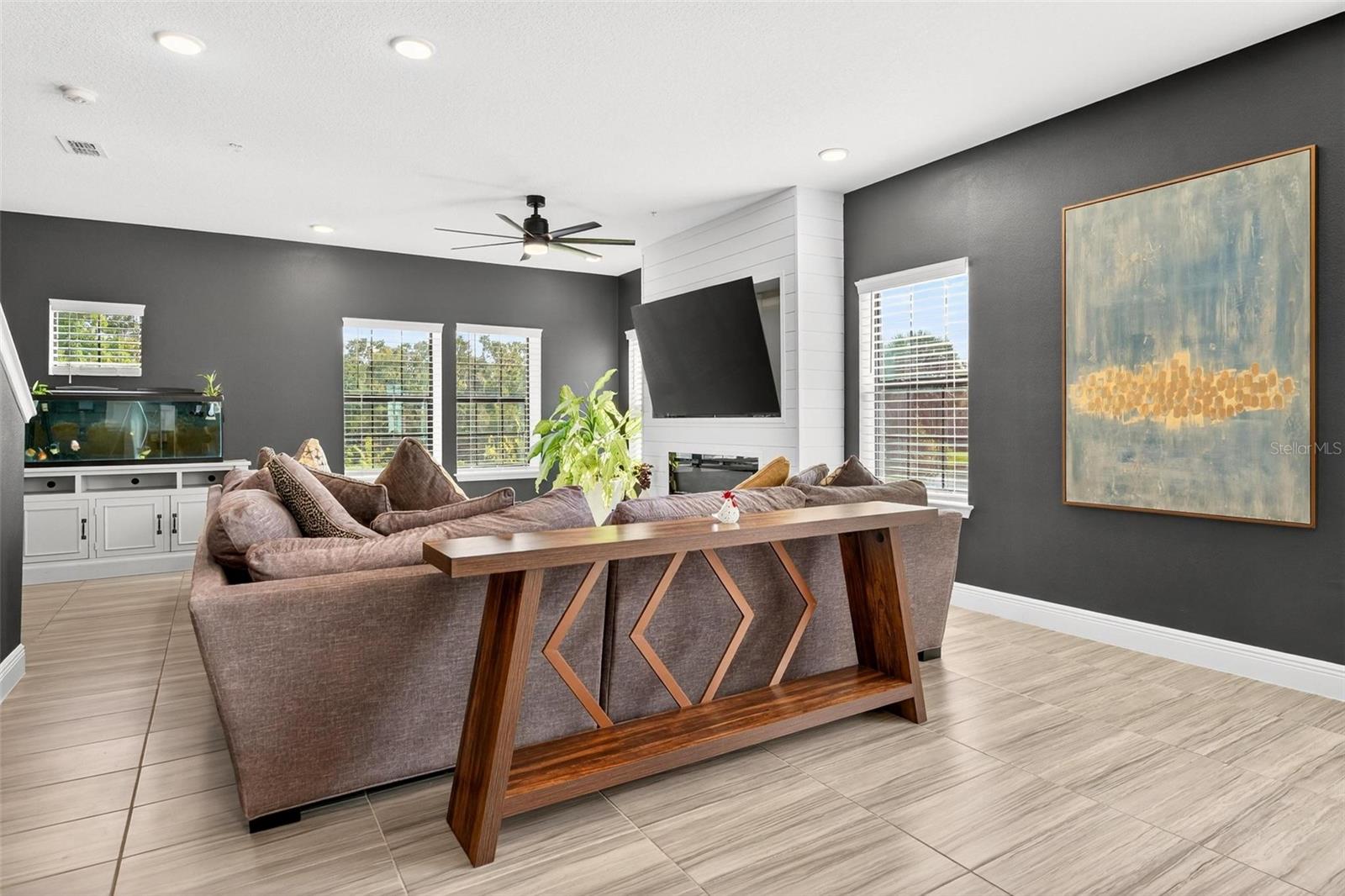 Image 9 of 39 For 427 Diamond Dove Cove