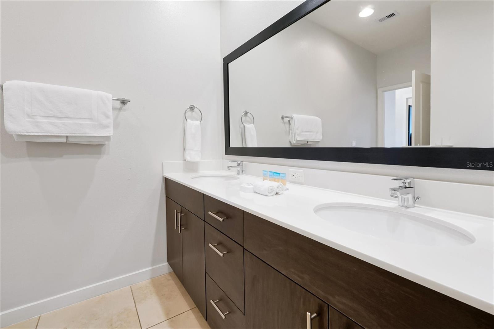 Image 33 of 64 For 2622 Bugatti Court