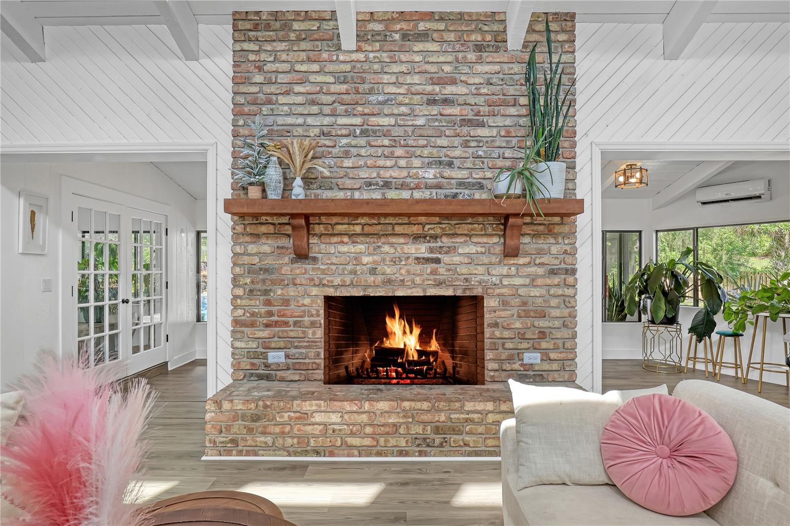 Image 24 of 74 For 470 Carpenter Road