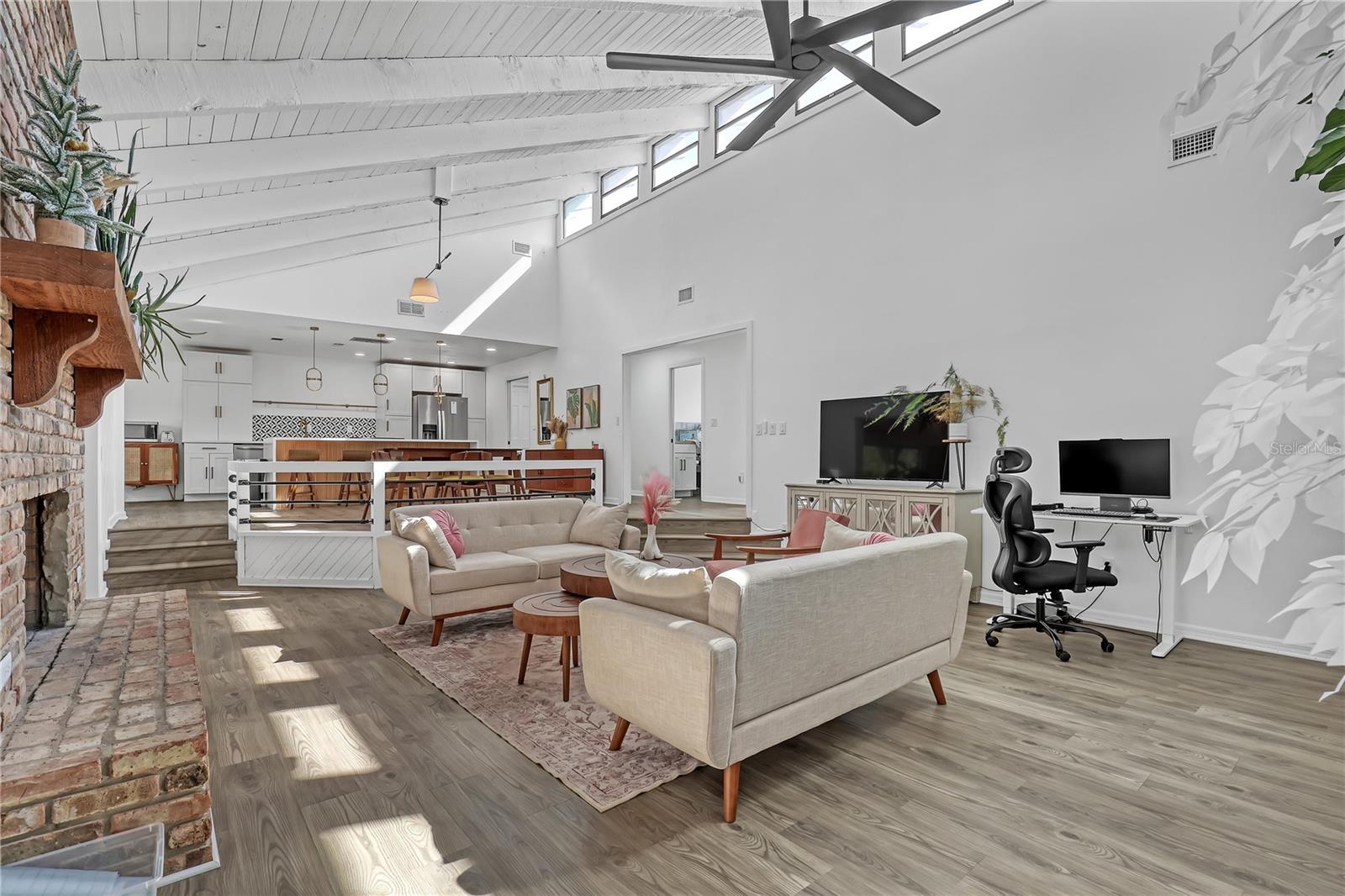 Image 25 of 74 For 470 Carpenter Road