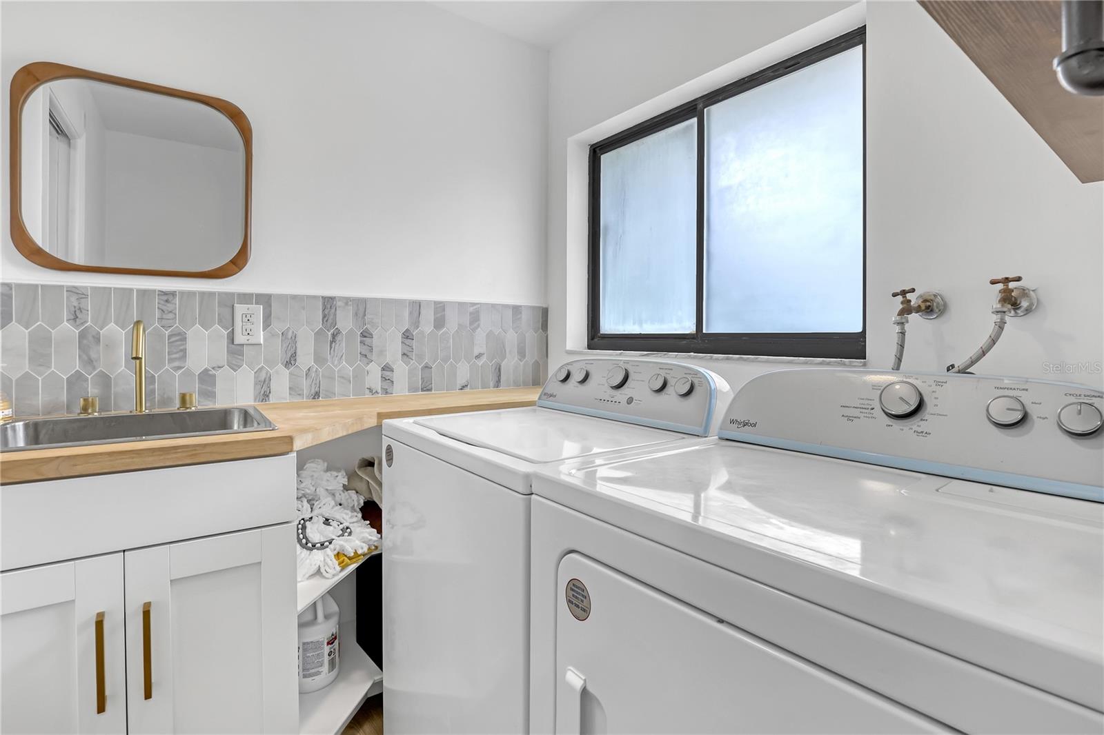 Image 37 of 74 For 470 Carpenter Road