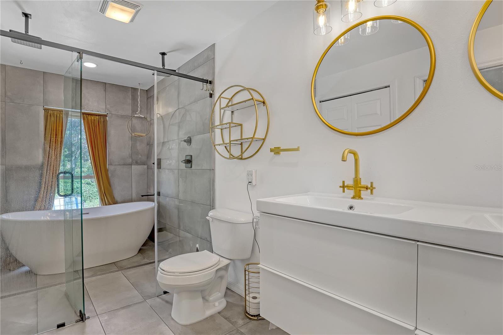 Image 43 of 74 For 470 Carpenter Road