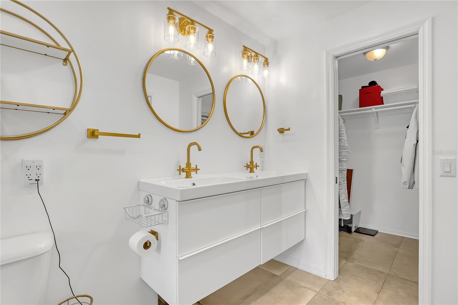 Image 45 of 74 For 470 Carpenter Road