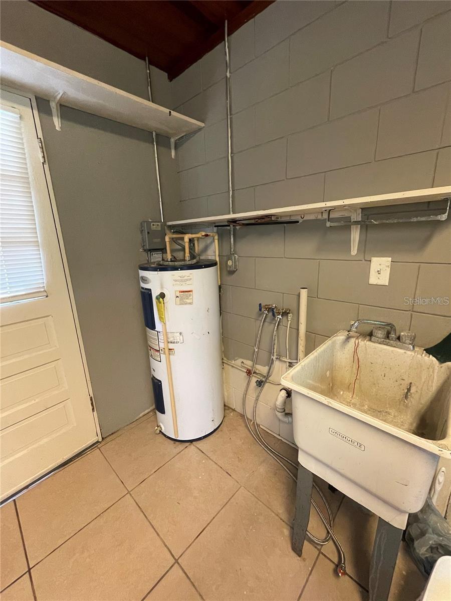 Image 17 of 18 For 127 Palmetto Avenue