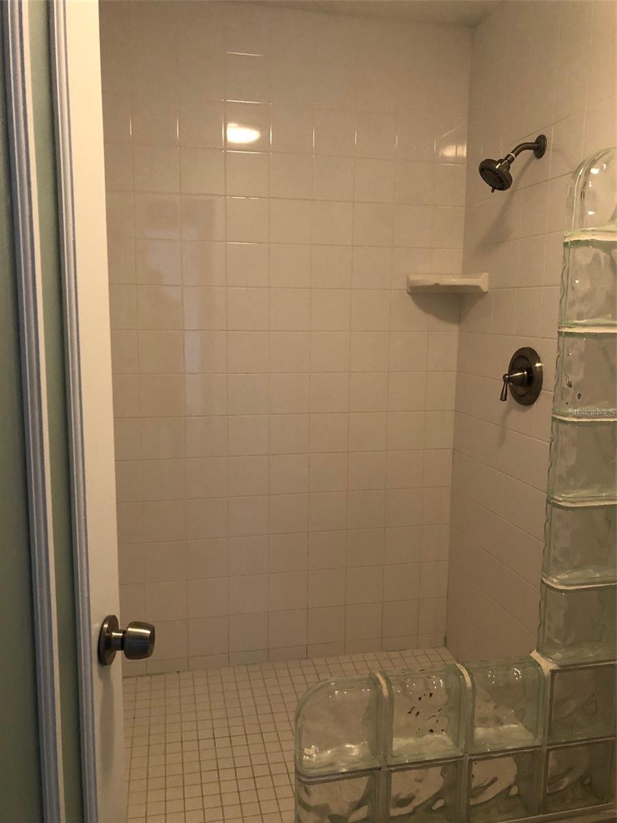 Image 14 of 25 For 303 Earl Street