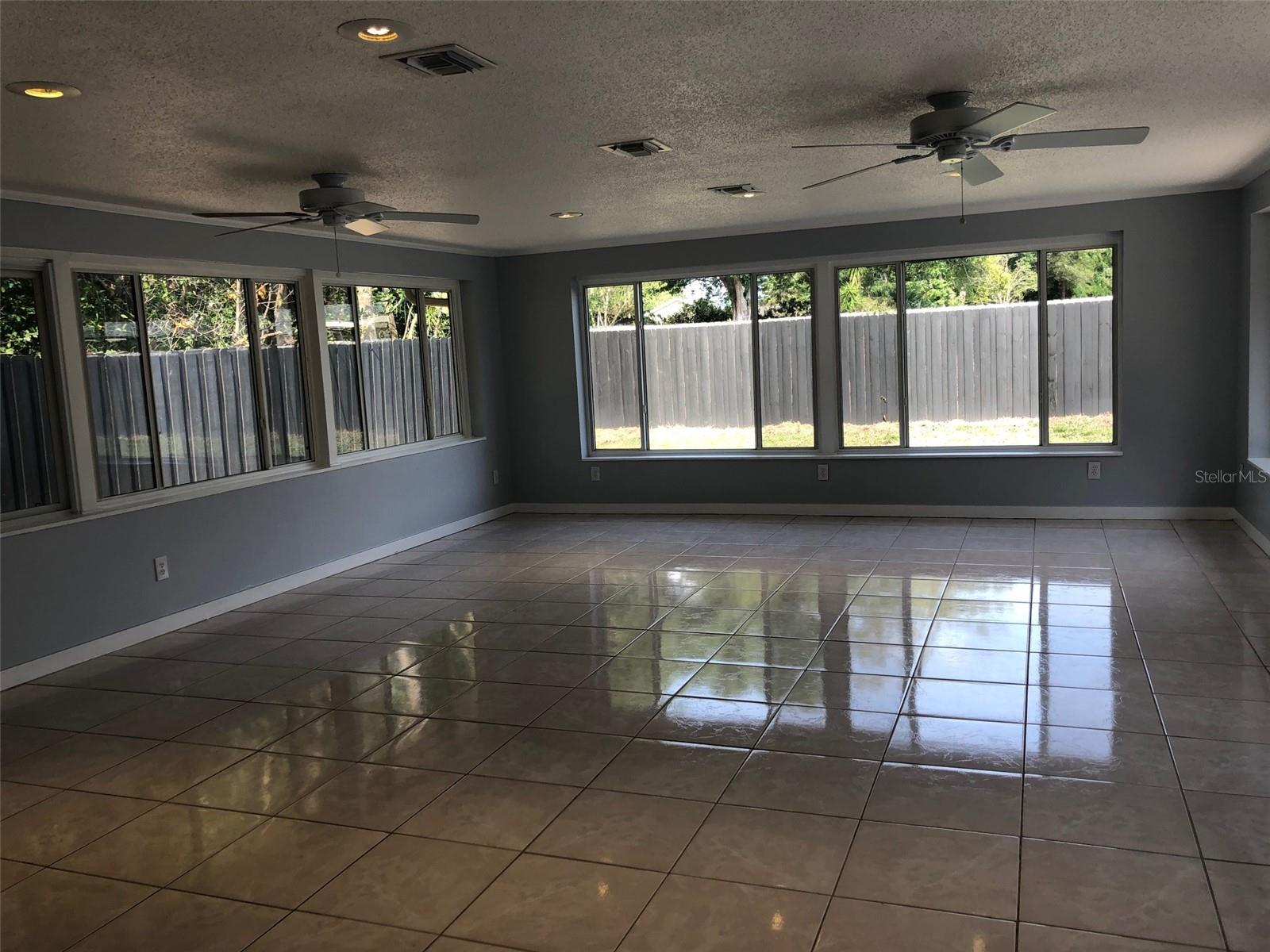 Image 8 of 25 For 303 Earl Street