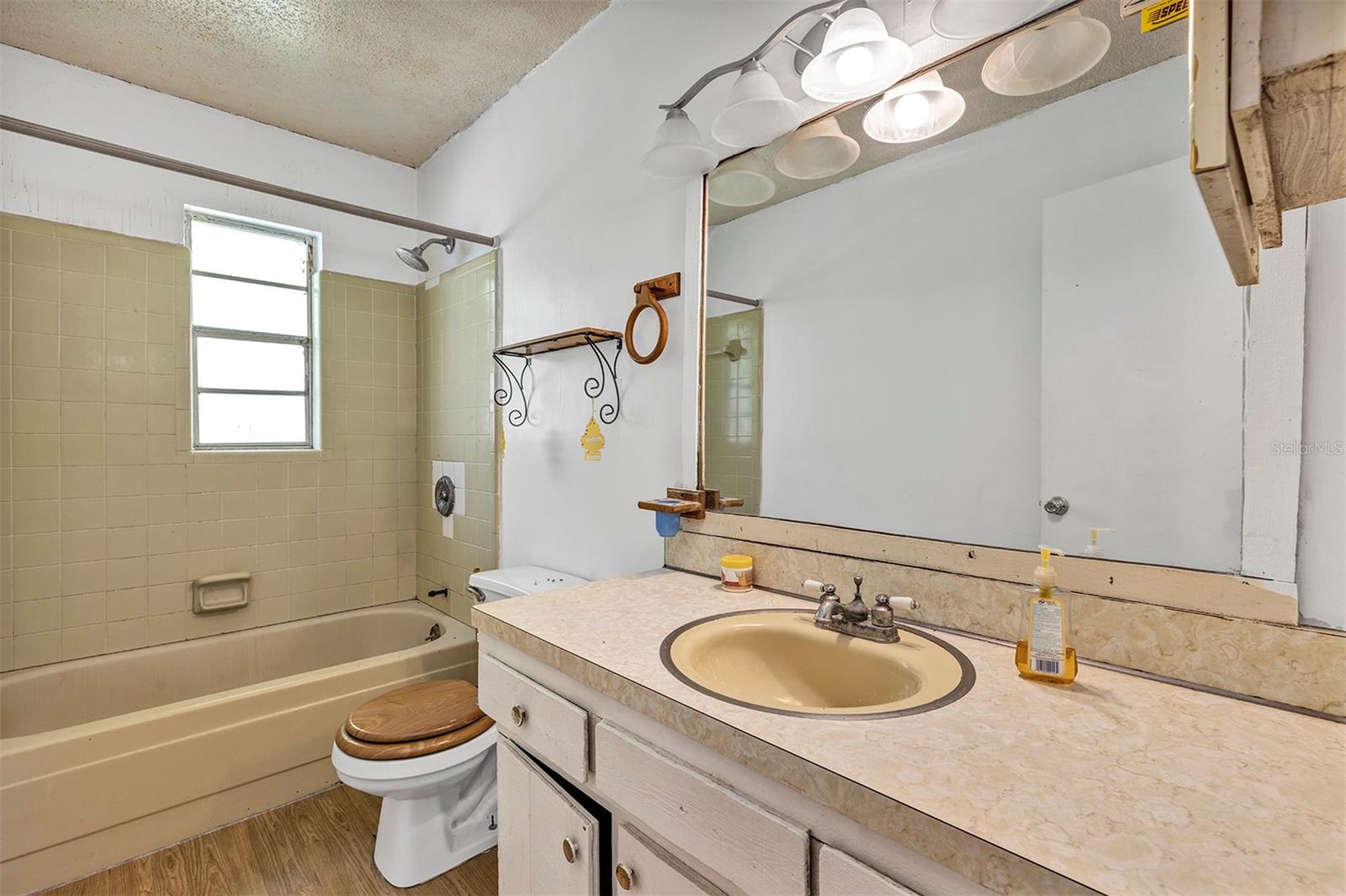 Image 25 of 43 For 140 Buffalo Bluff Road