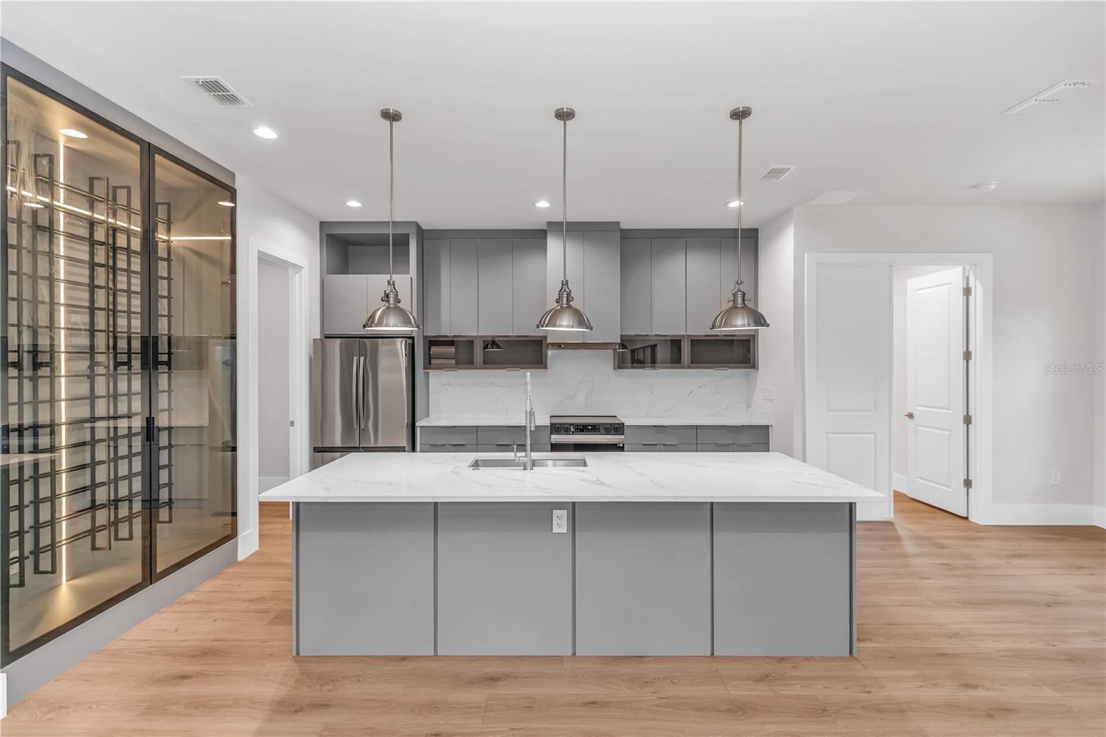 Image 18 of 51 For 102 Bell Place