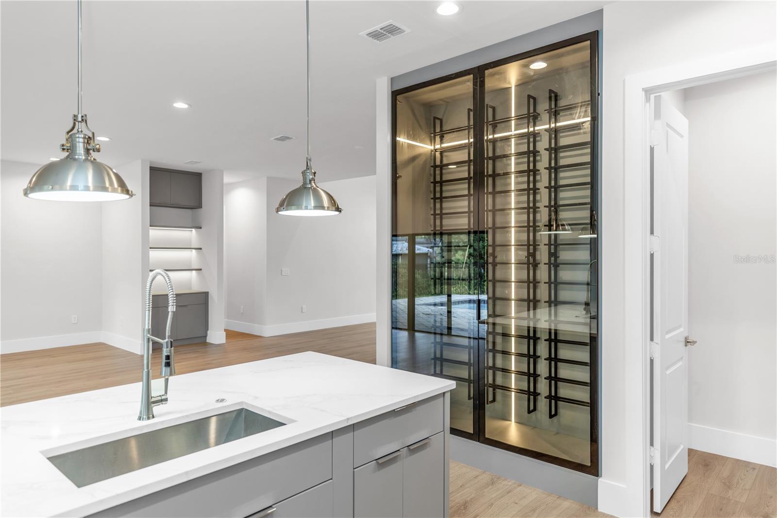 Image 21 of 51 For 102 Bell Place