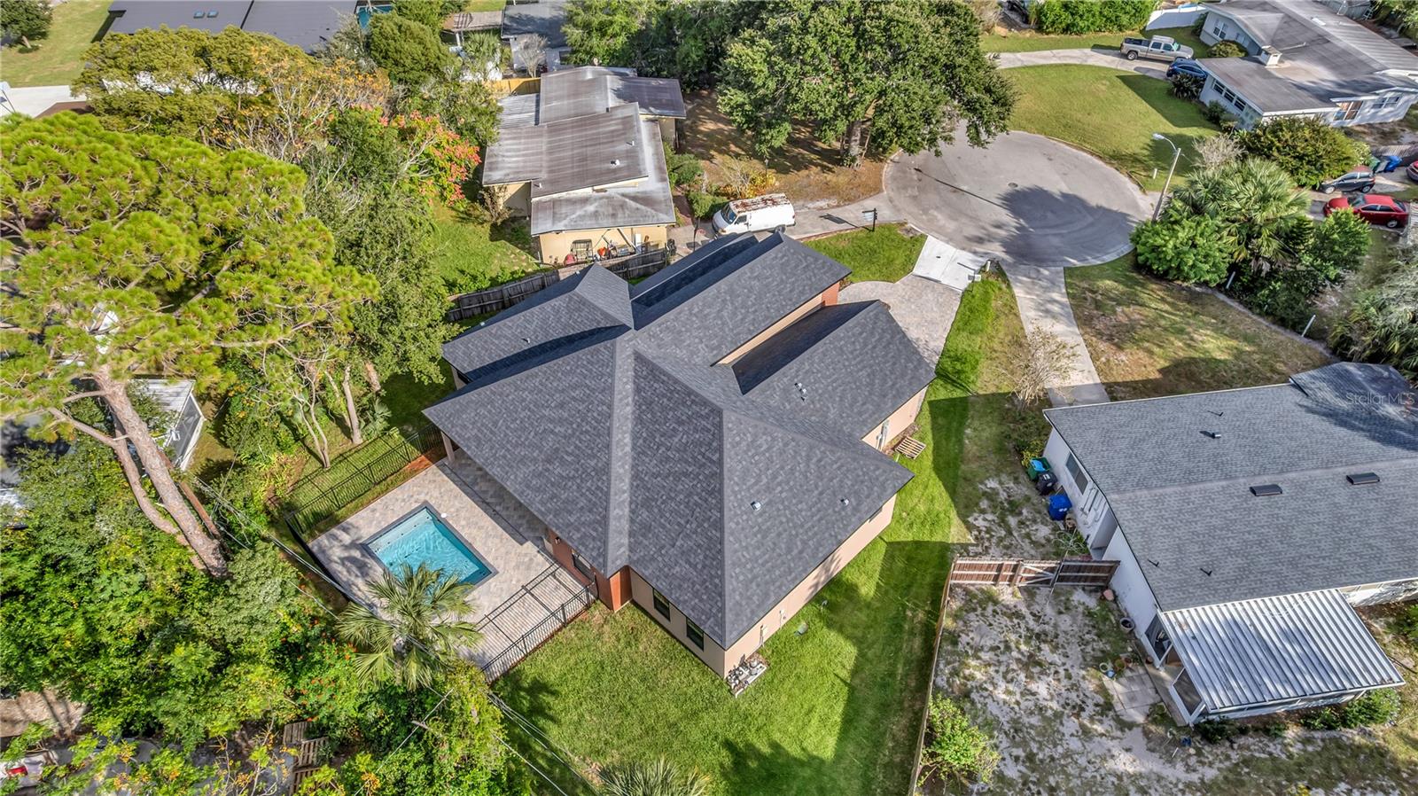 Image 3 of 51 For 102 Bell Place