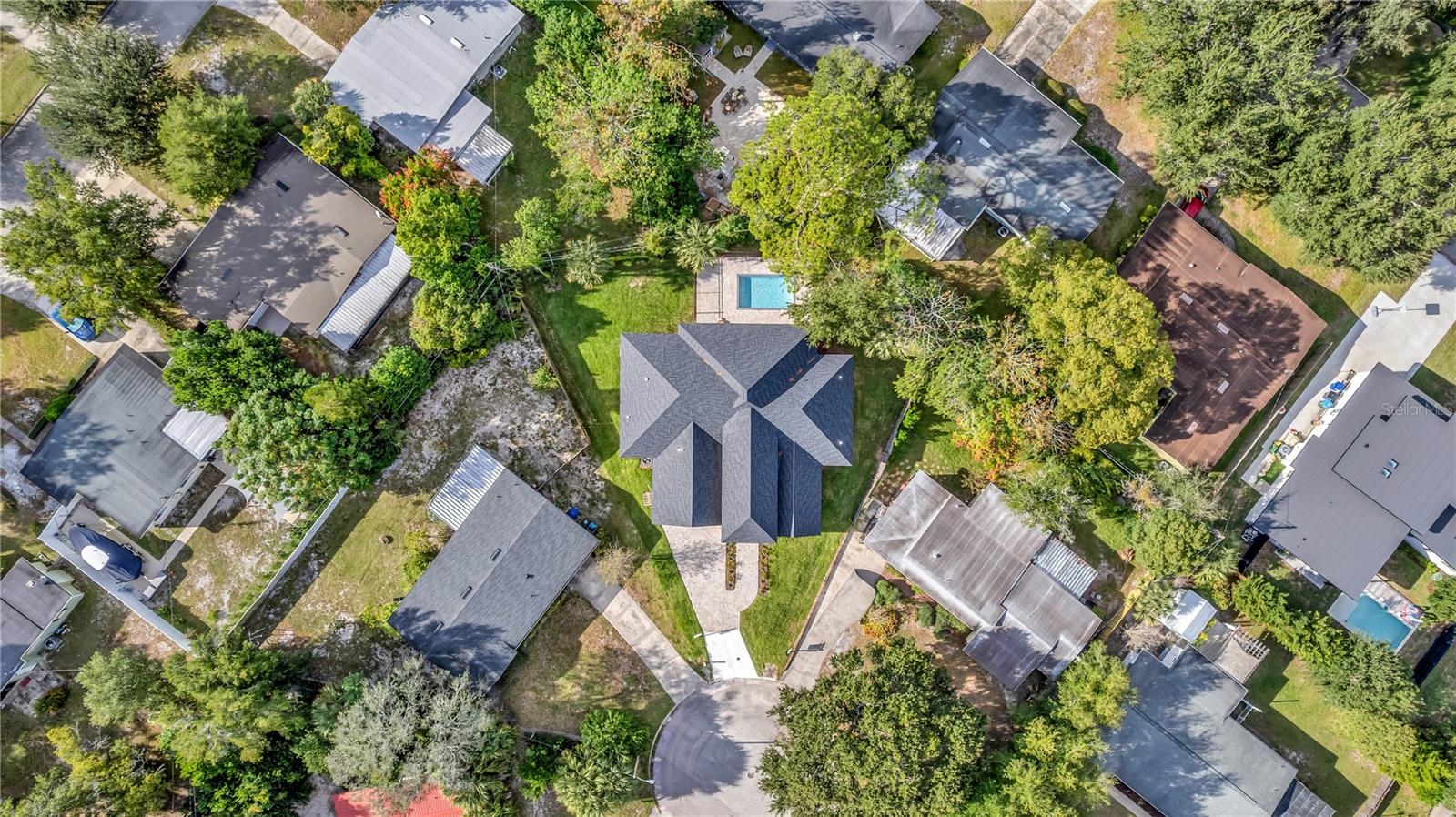 Image 4 of 51 For 102 Bell Place