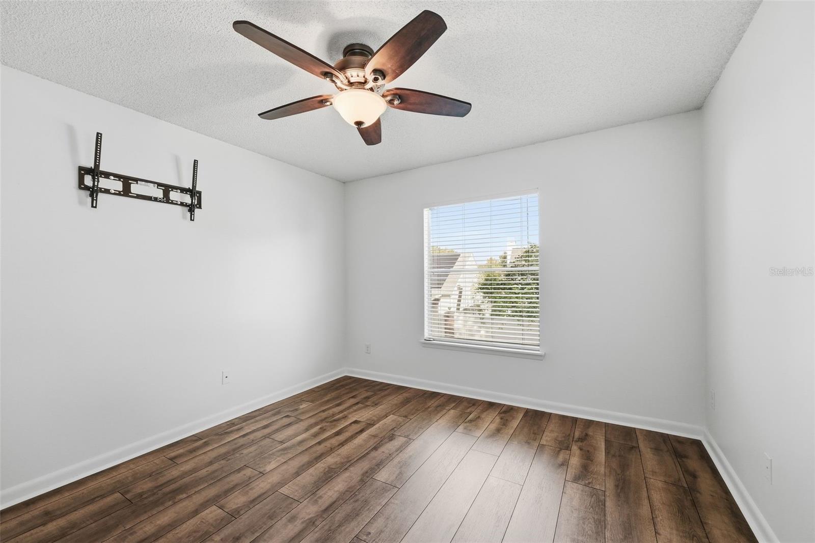 Image 21 of 28 For 5437 Lake Margaret Drive 69