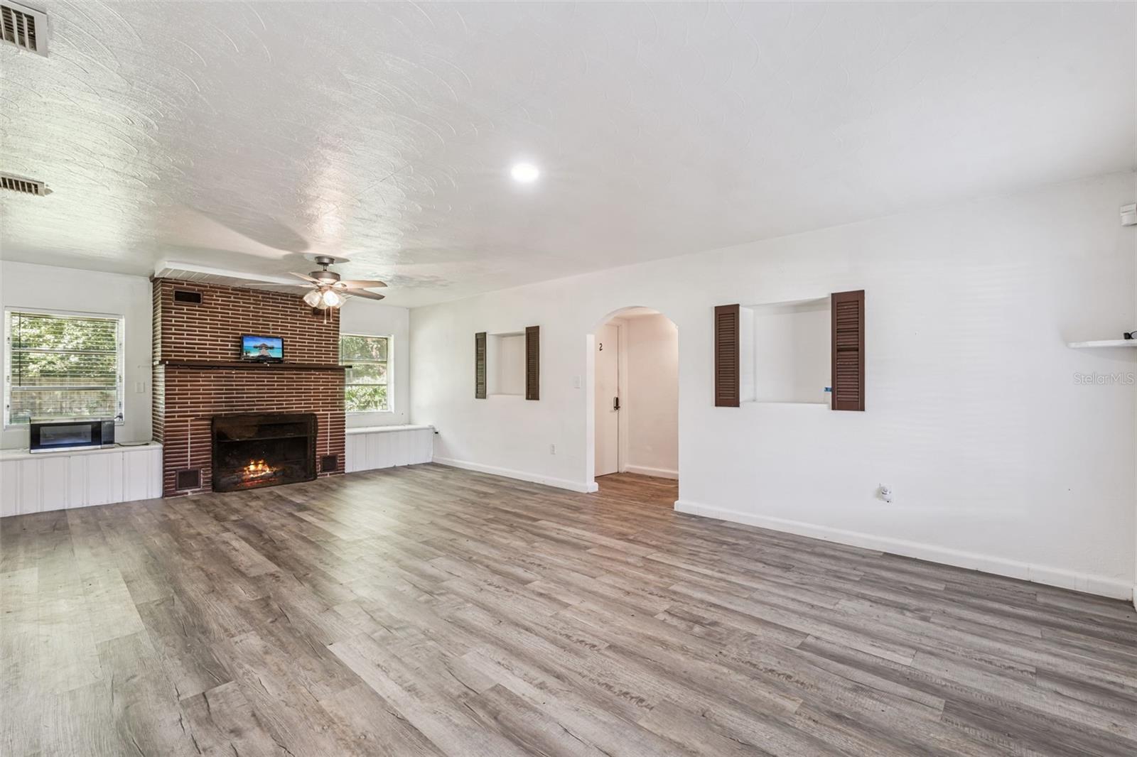 Image 4 of 25 For 9604 4th Avenue