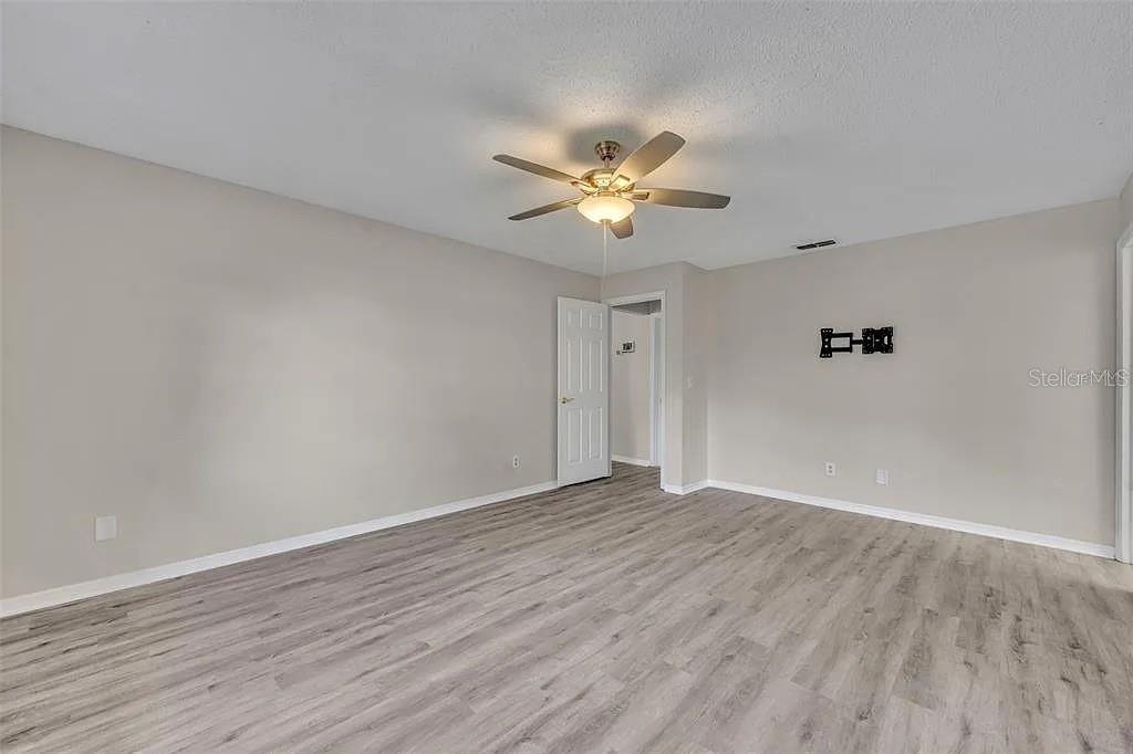 Image 8 of 14 For 2715 Dellwood Drive