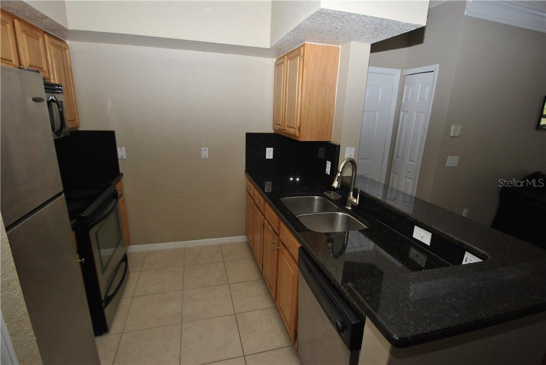 Image 3 of 12 For 13103 Mulberry Park Drive 825