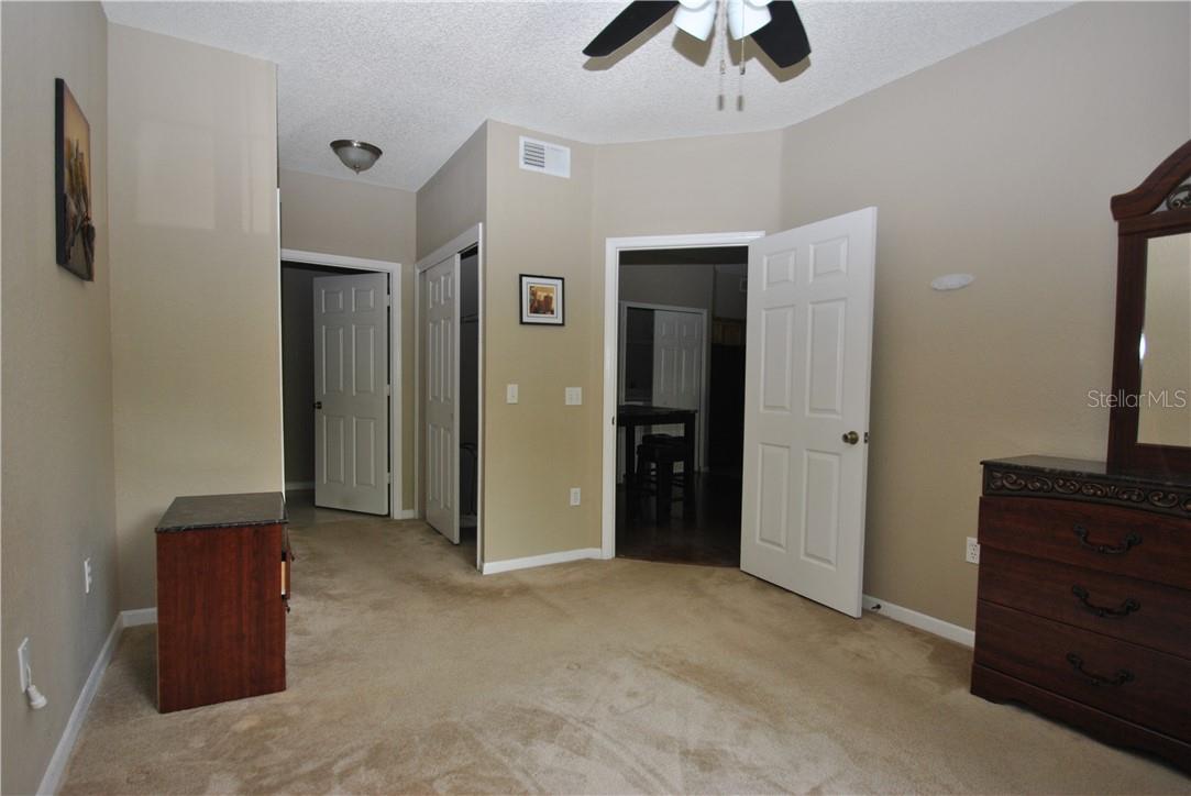 Image 9 of 12 For 13103 Mulberry Park Drive 825