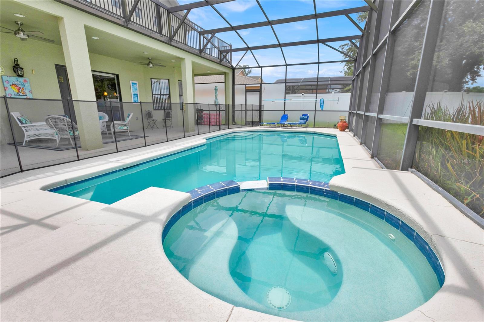 Image 11 of 49 For 155 Waltham Court