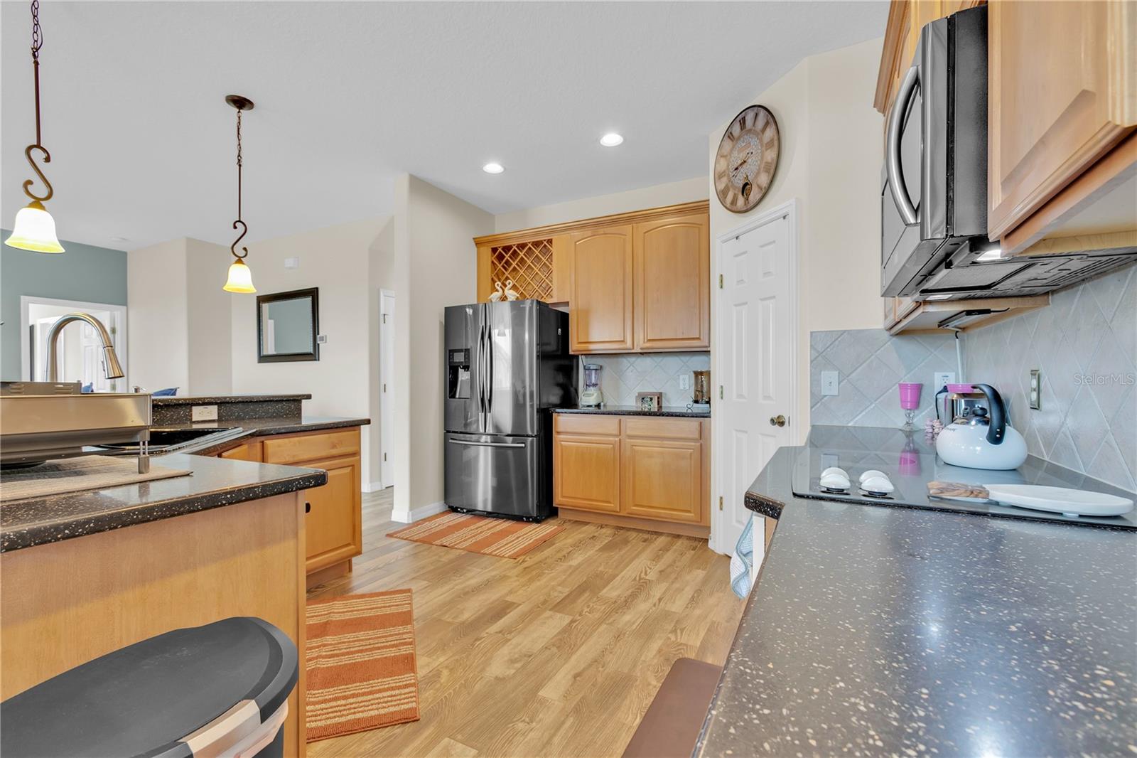 Image 24 of 49 For 155 Waltham Court