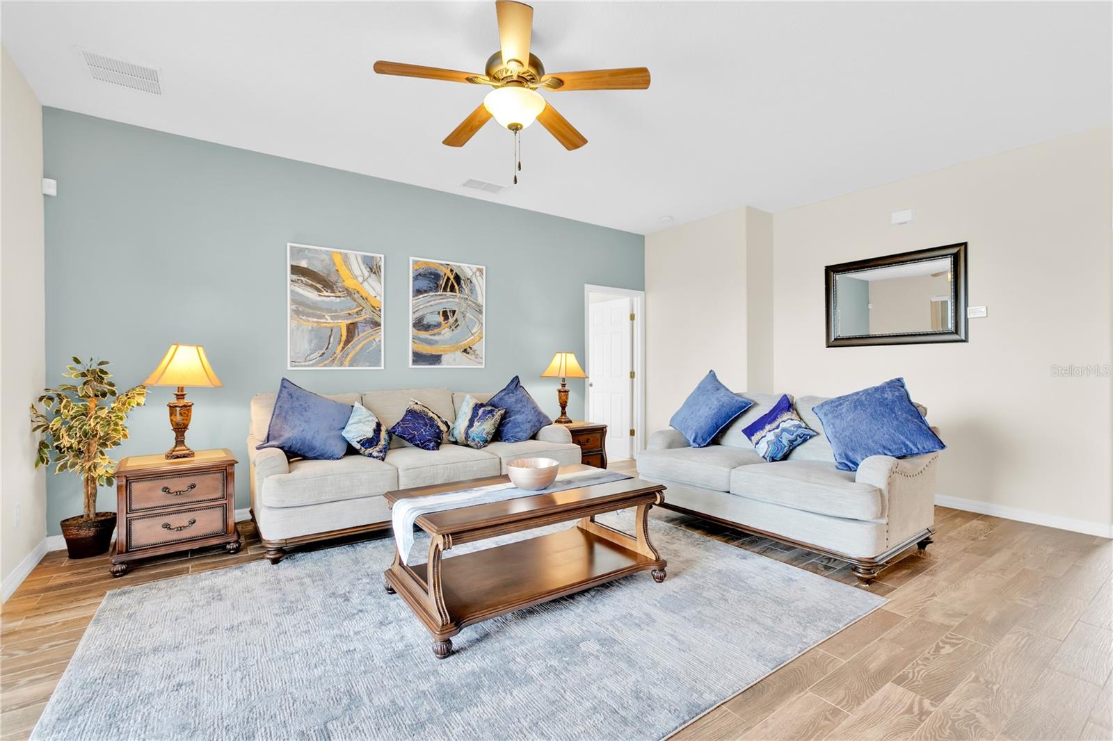 Image 27 of 49 For 155 Waltham Court