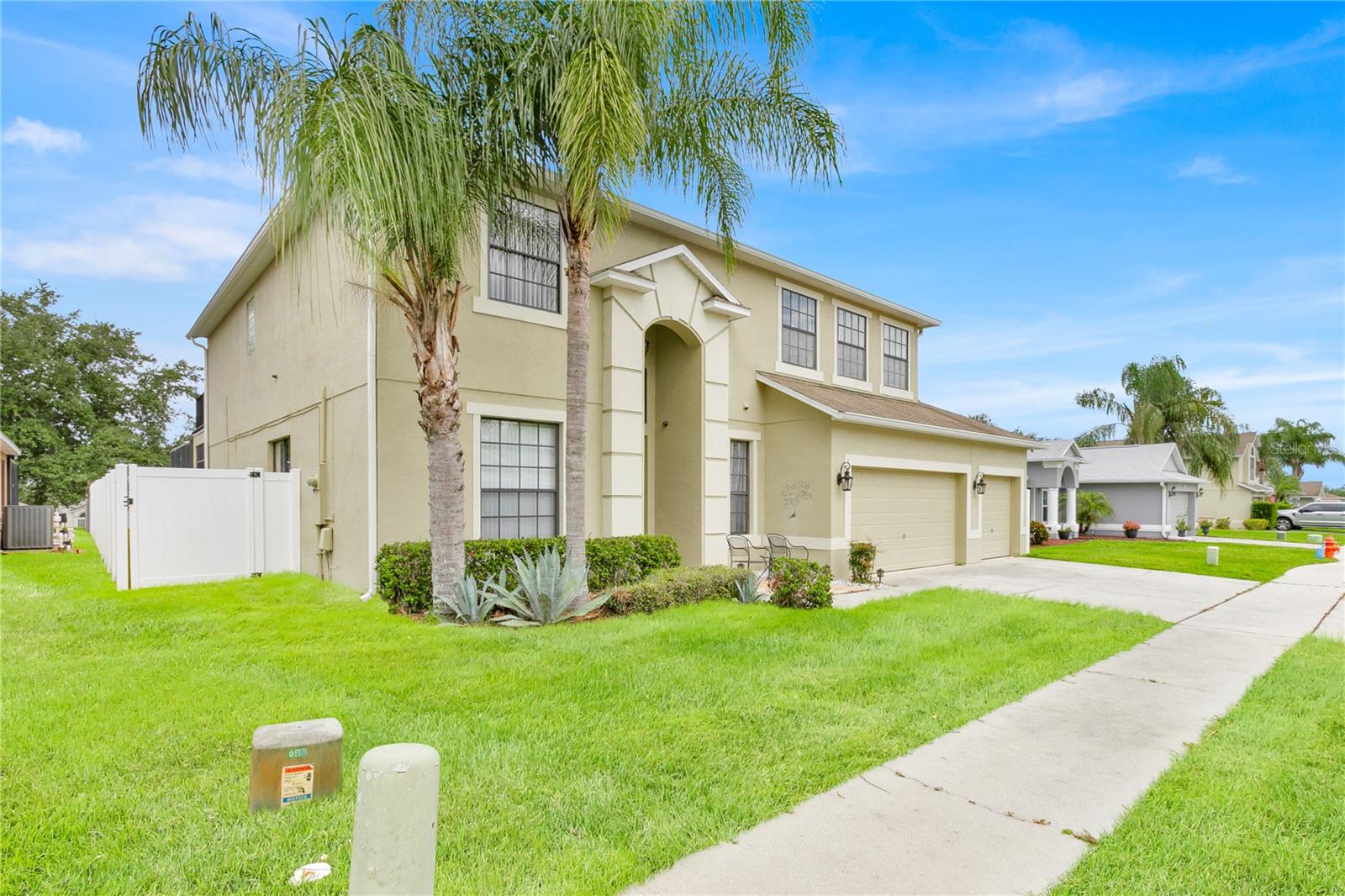 Image 3 of 49 For 155 Waltham Court