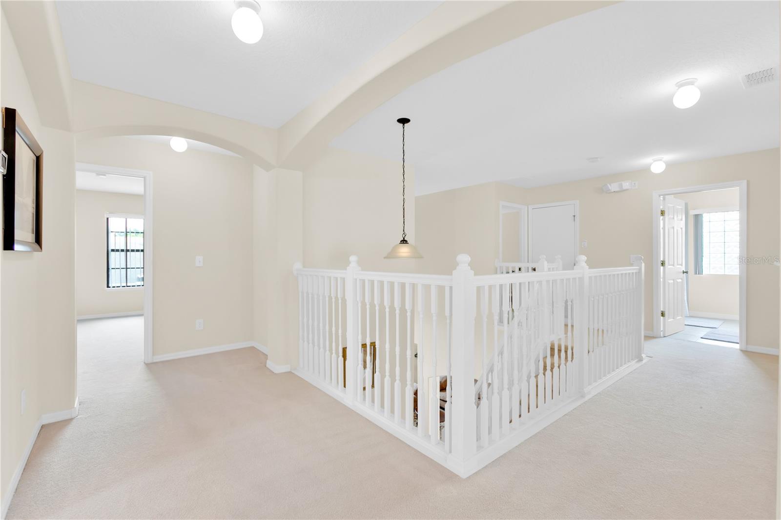 Image 33 of 49 For 155 Waltham Court