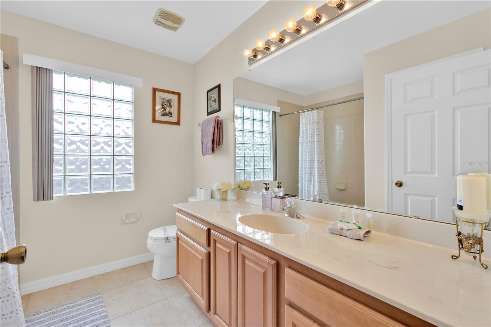 Image 41 of 49 For 155 Waltham Court