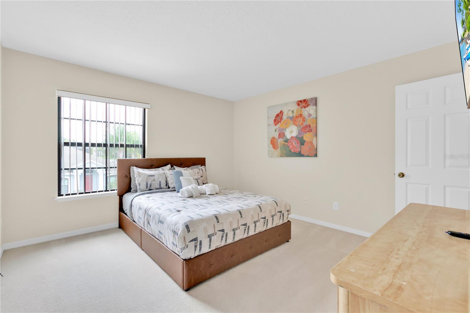 Image 42 of 49 For 155 Waltham Court