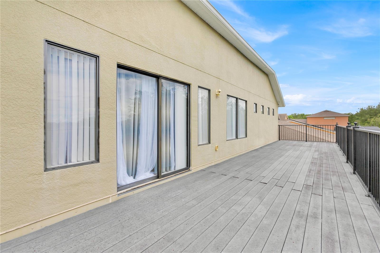 Image 48 of 49 For 155 Waltham Court