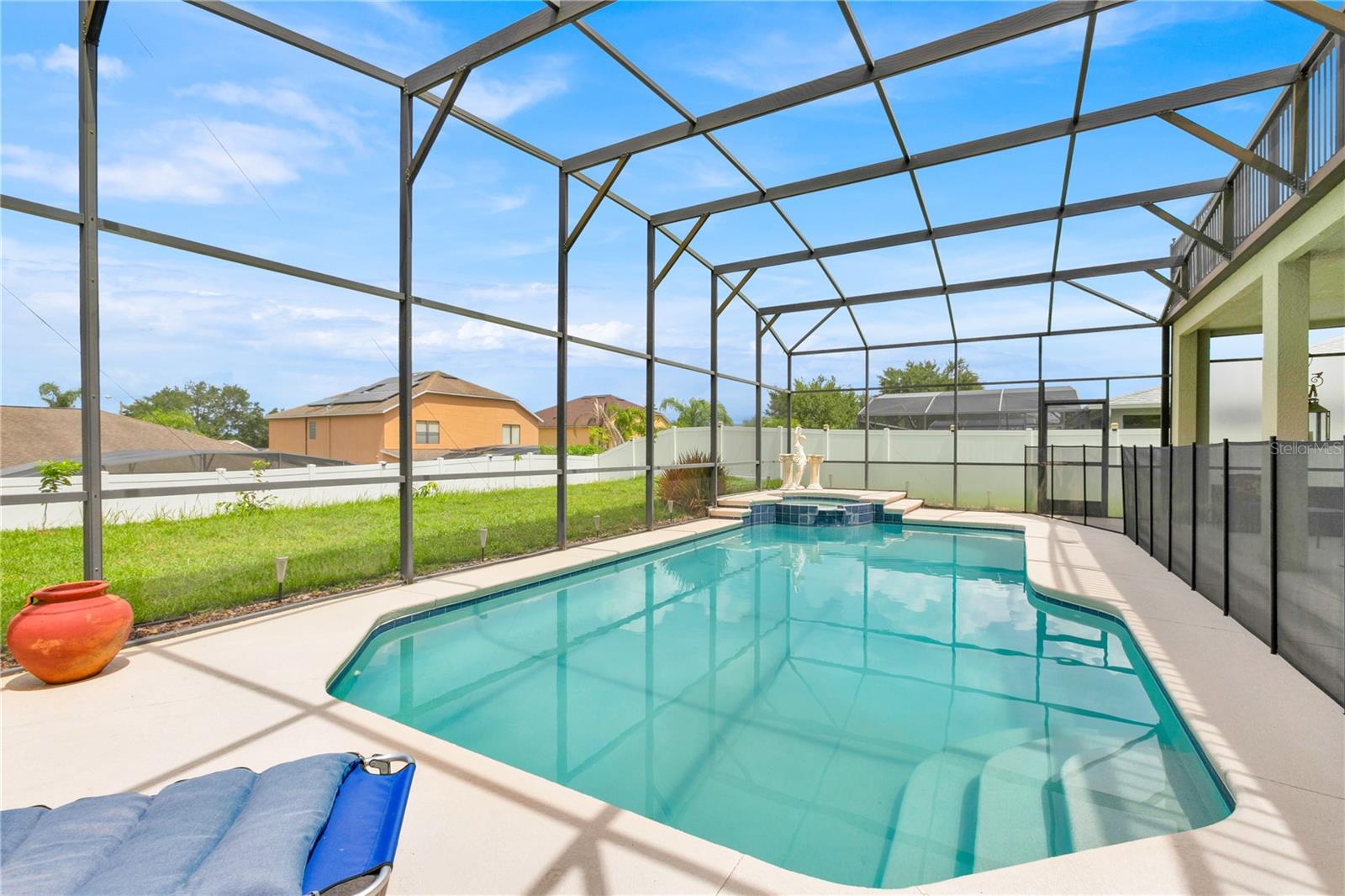 Image 8 of 49 For 155 Waltham Court