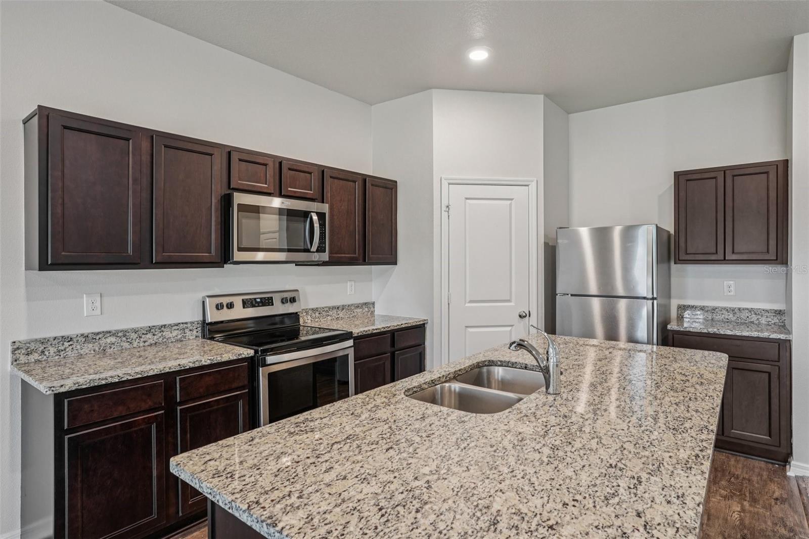 Image 11 of 28 For 3035 Nova Scotia Way