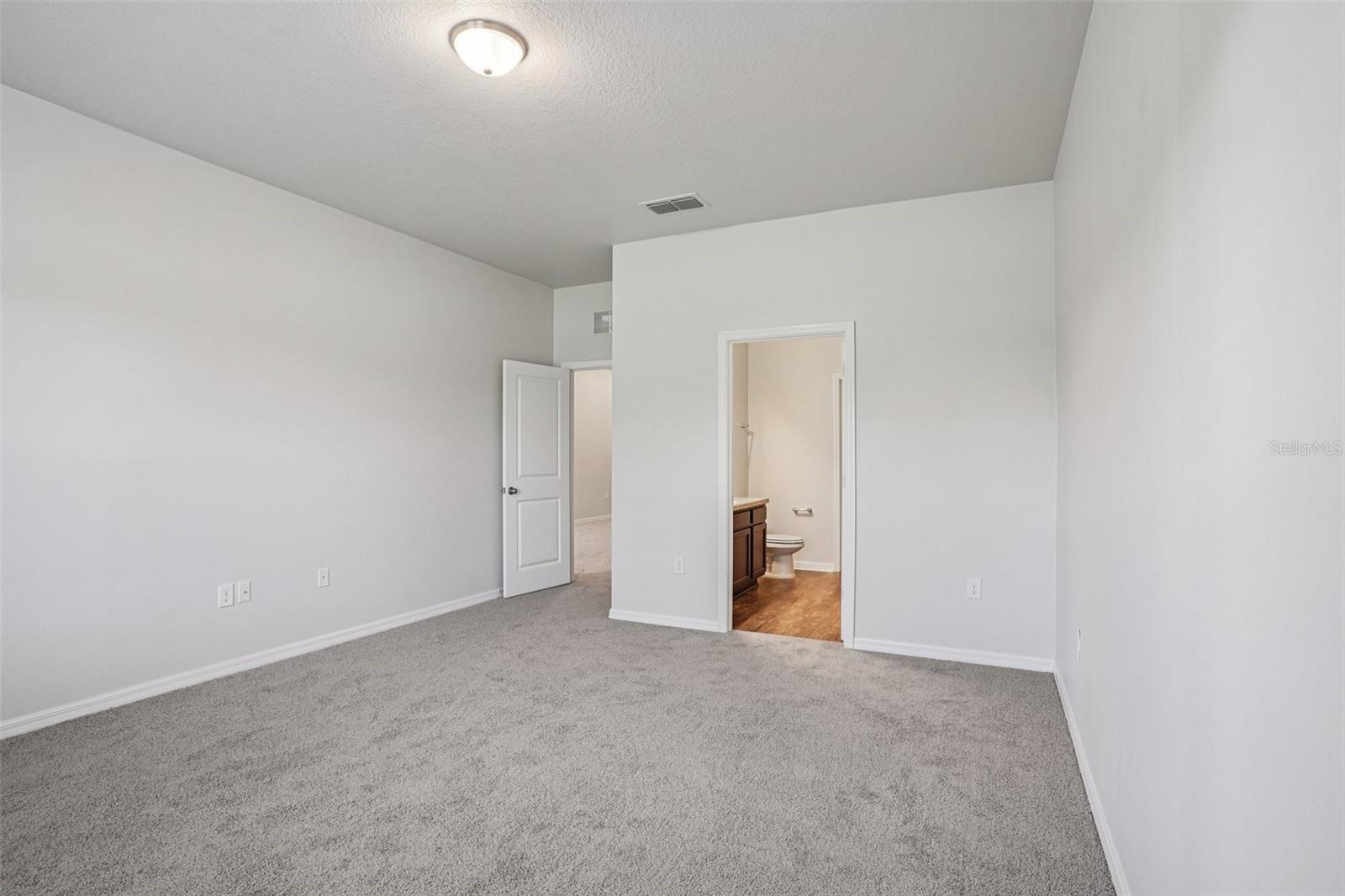 Image 13 of 28 For 3035 Nova Scotia Way