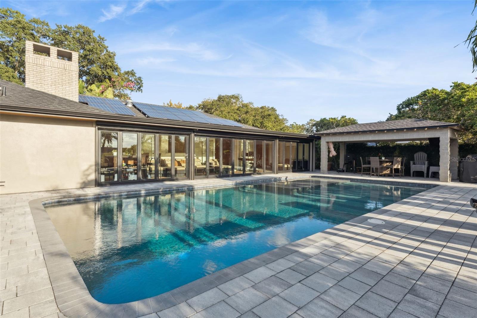 Listing photo id 25 for 2824 Montmart Drive