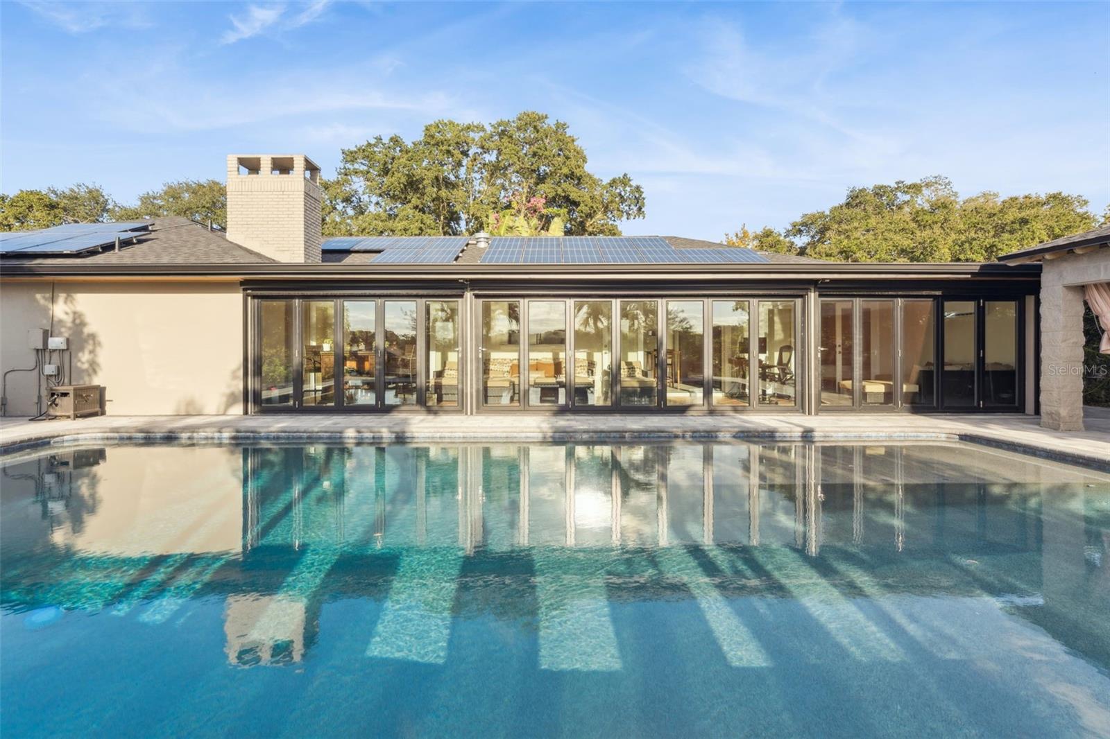 Listing photo id 29 for 2824 Montmart Drive