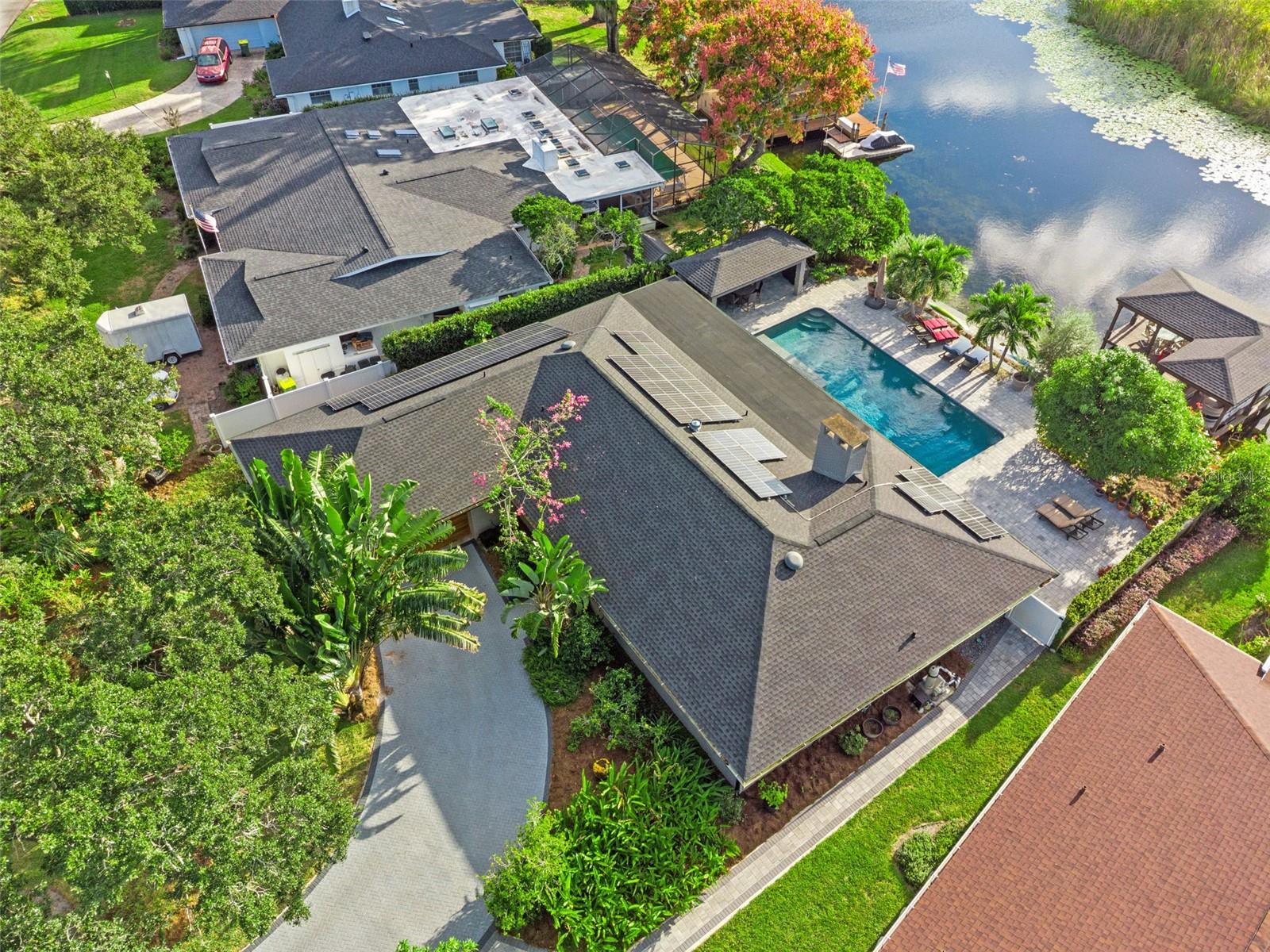 Listing photo id 35 for 2824 Montmart Drive