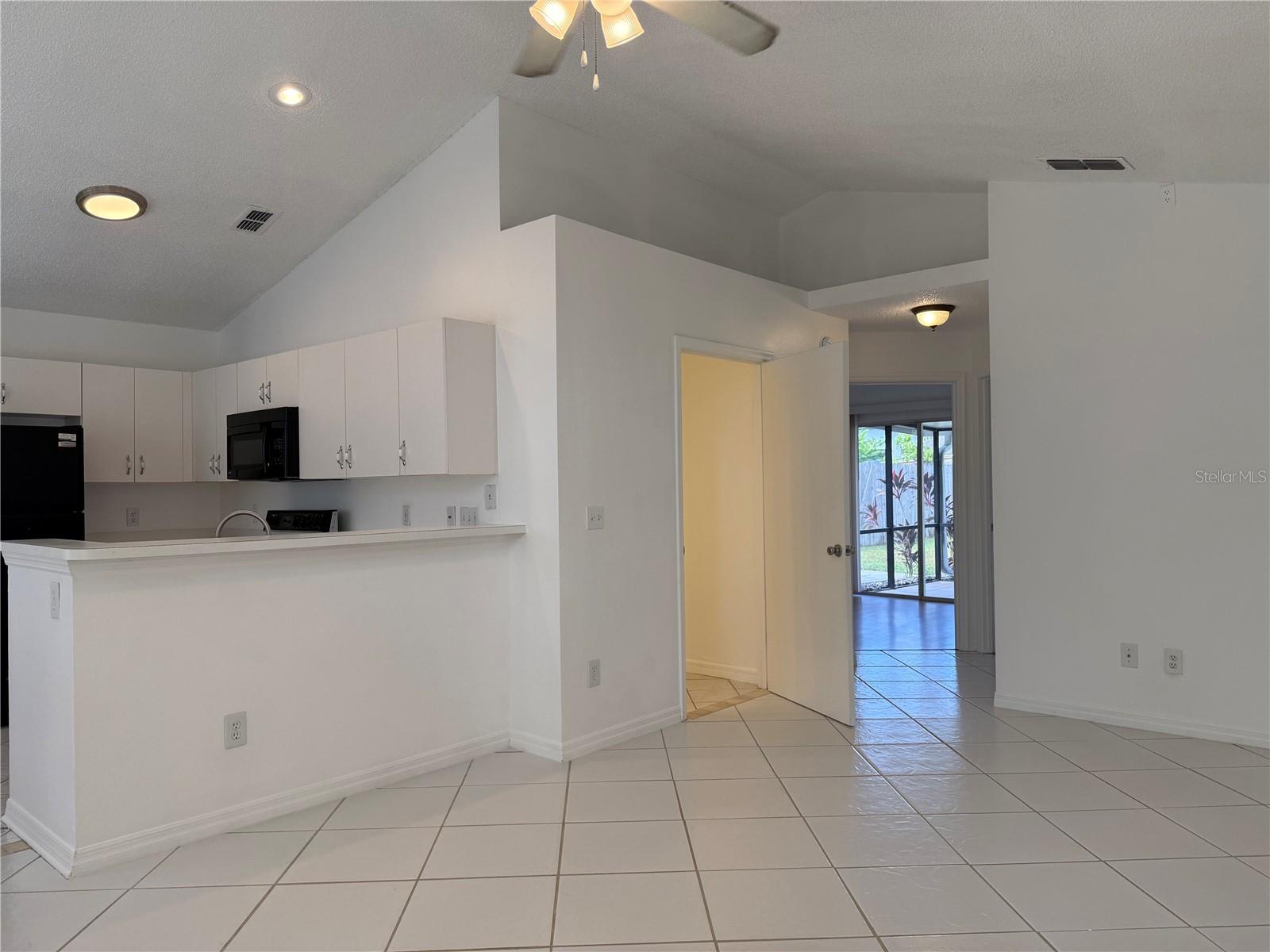 Image 7 of 31 For 7870 Brockwood Circle