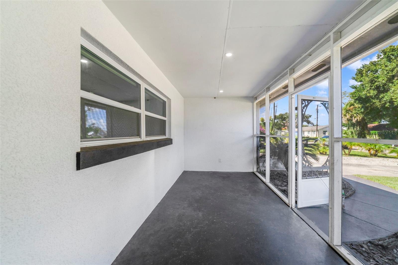 Image 20 of 25 For 449 Citadel Drive