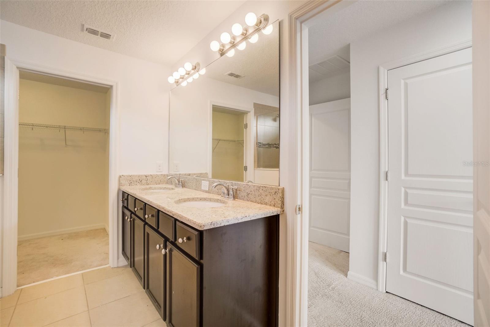 Image 11 of 27 For 3426 Puxton Drive