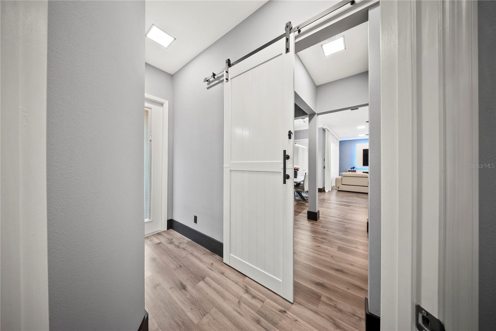 Image 21 of 56 For 9453 Prince Harry Drive