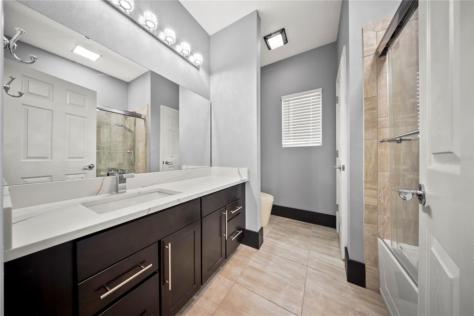 Image 32 of 56 For 9453 Prince Harry Drive