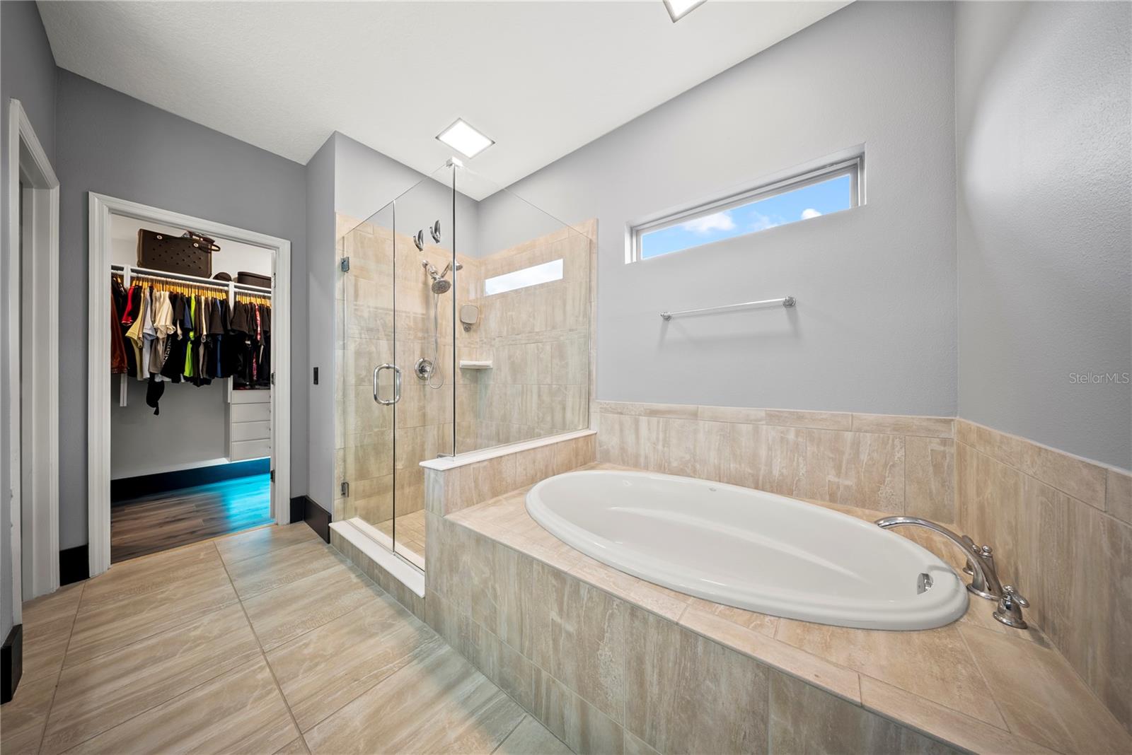 Image 37 of 56 For 9453 Prince Harry Drive