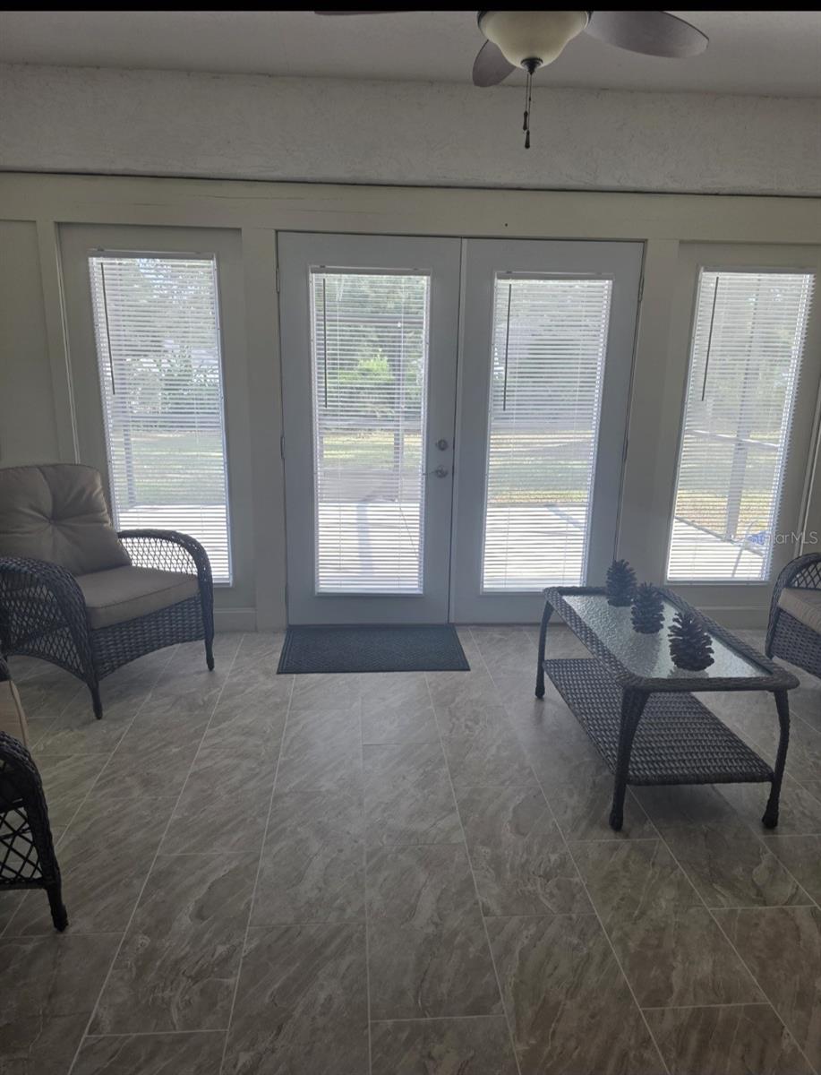 Image 19 of 27 For 10137 192nd Circle