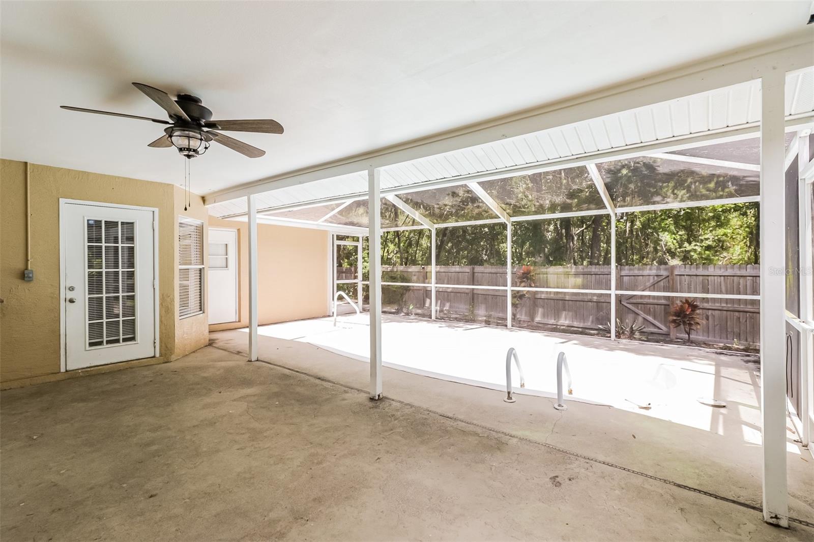 Image 10 of 21 For 8461 Red Roe Drive