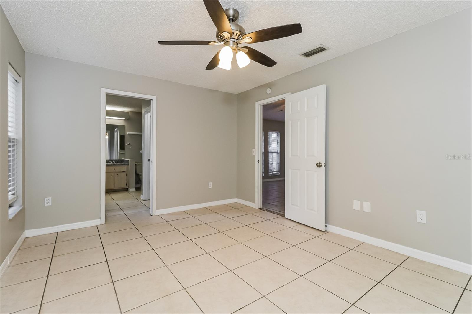 Image 11 of 21 For 8461 Red Roe Drive