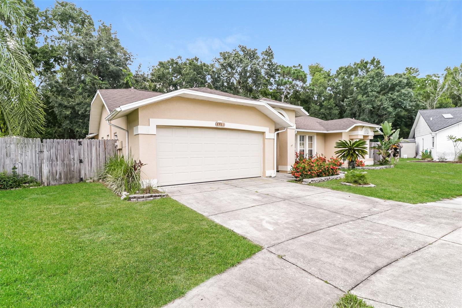Image 3 of 21 For 8461 Red Roe Drive