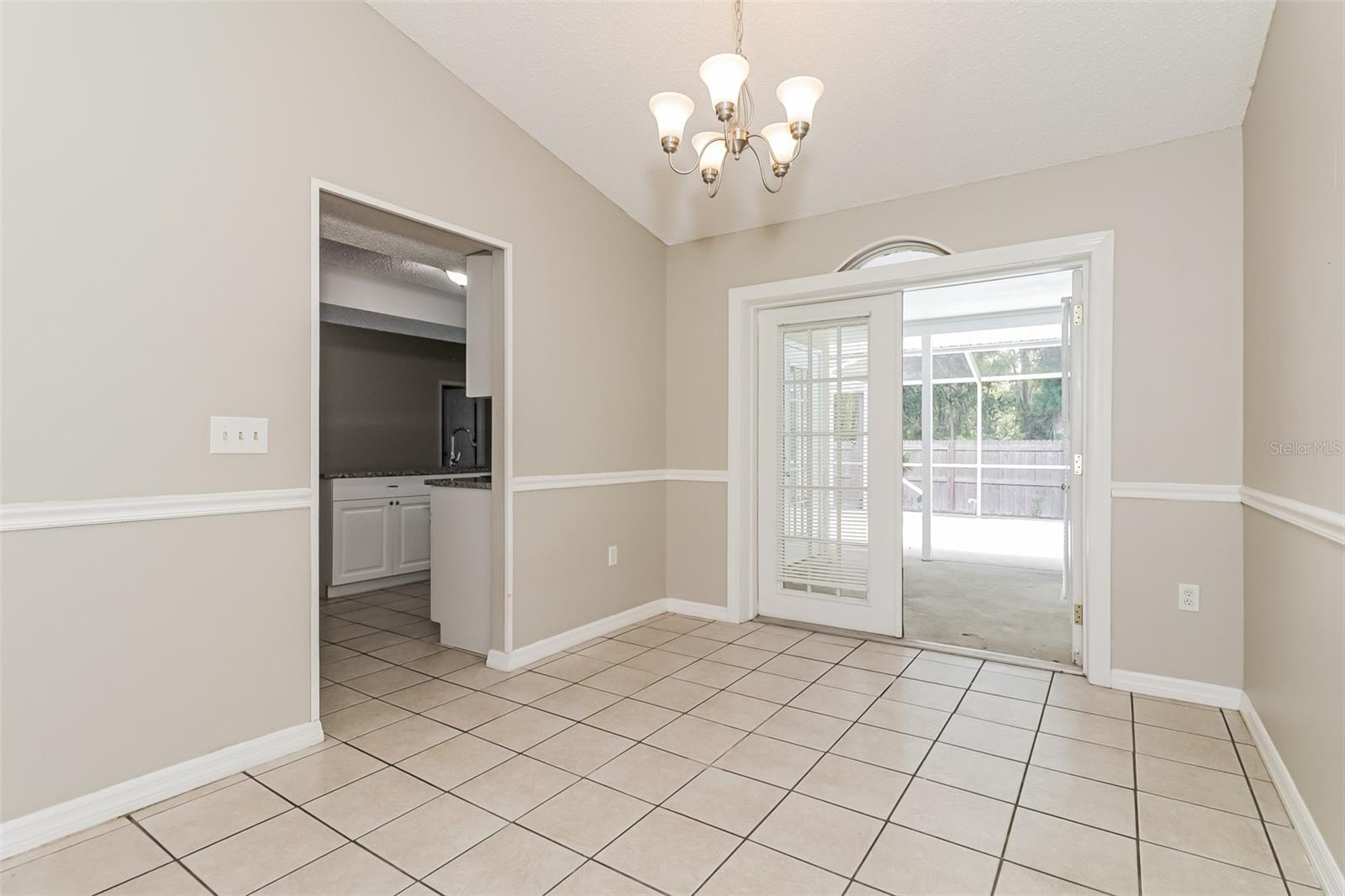 Image 4 of 21 For 8461 Red Roe Drive